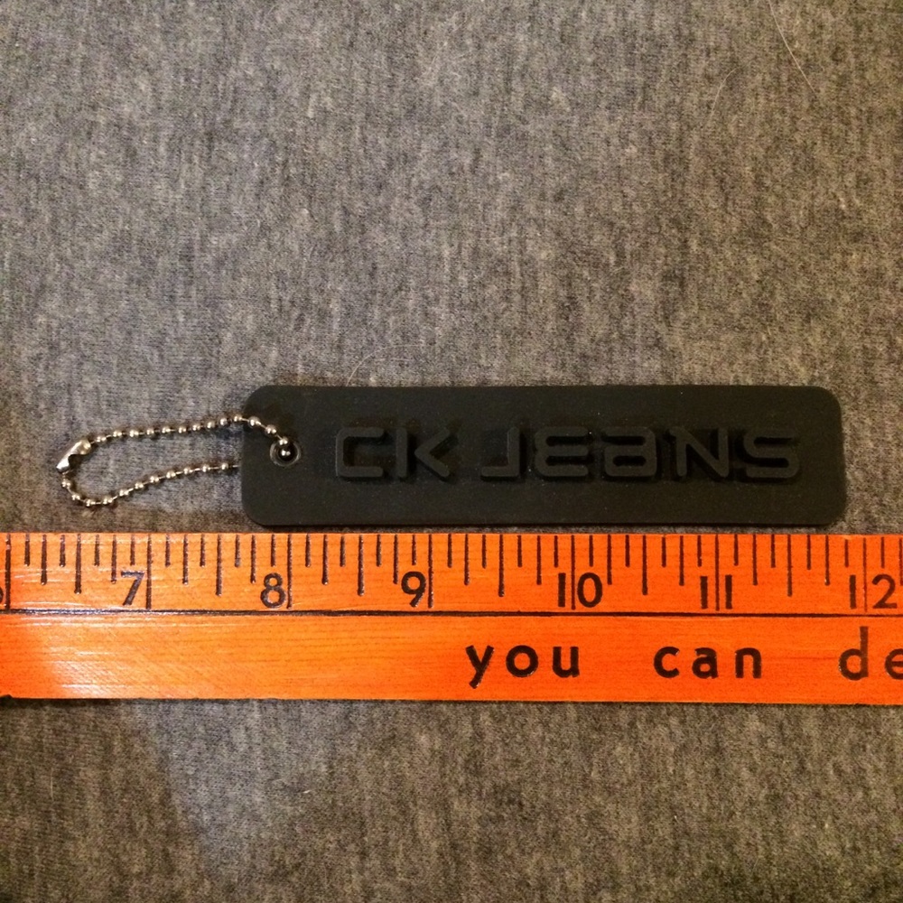 Set Of 4 Keychains - image 5